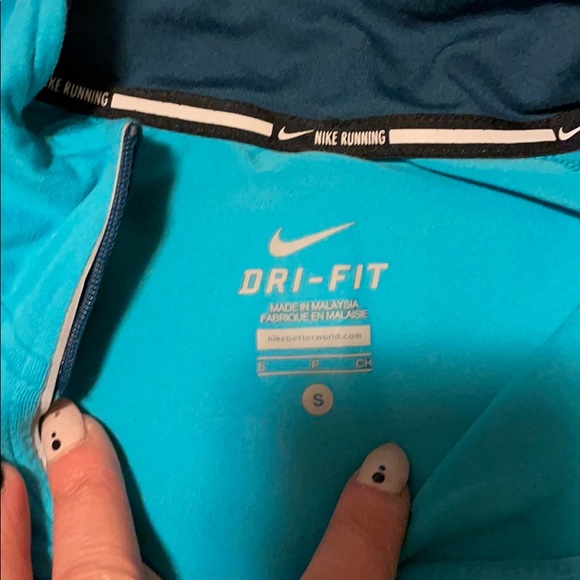🐝 Nike Dryfit running top - Picture 5 of 6
